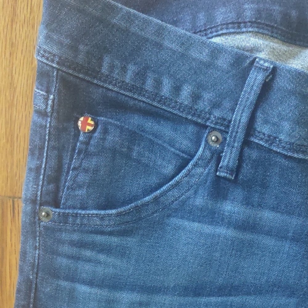 Hudson Jeans Medium Blue Flare Leg Denim - Size 28 - Picture 4 of 9